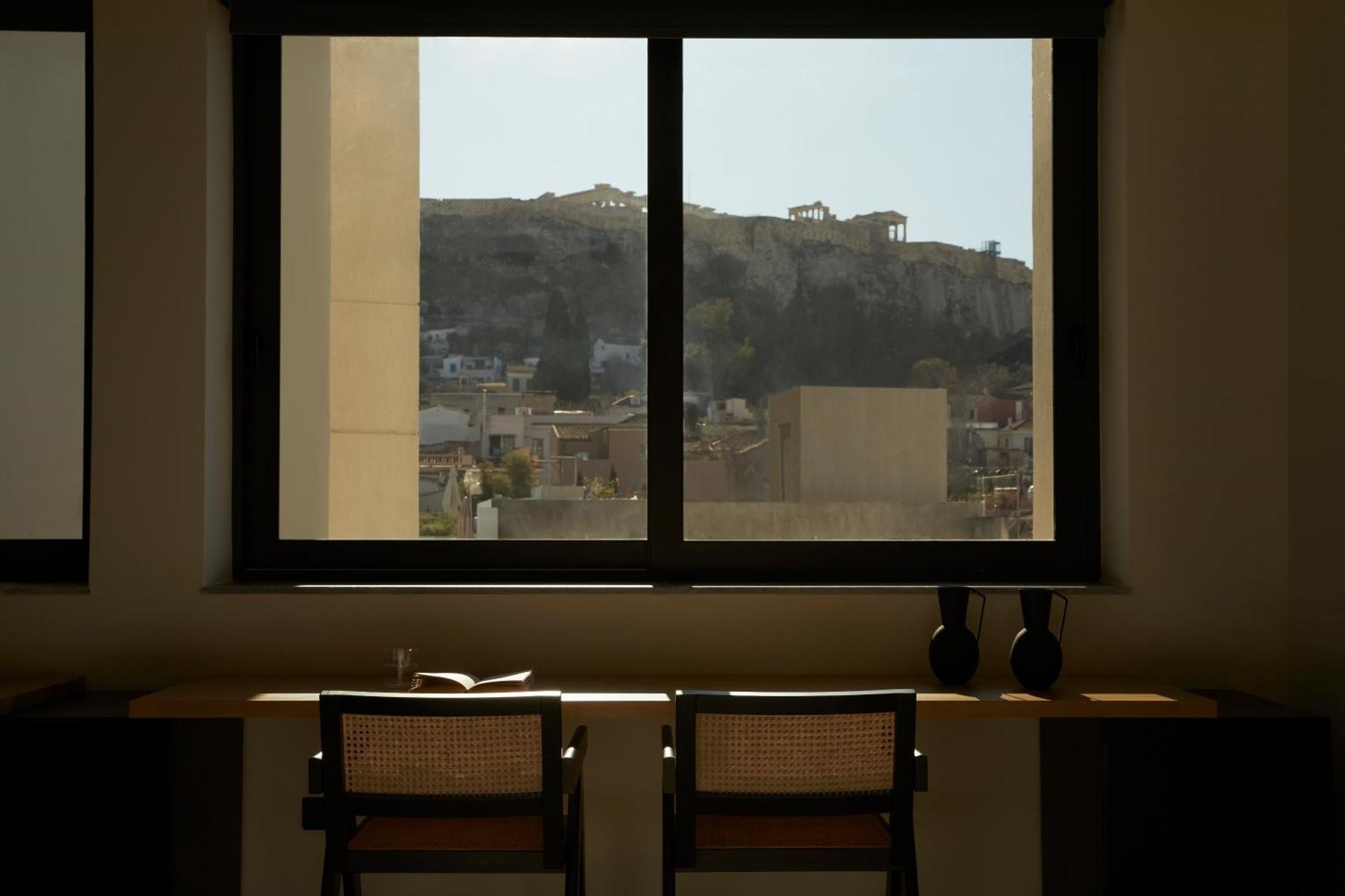 Athens Woo Suites Екстер'єр фото