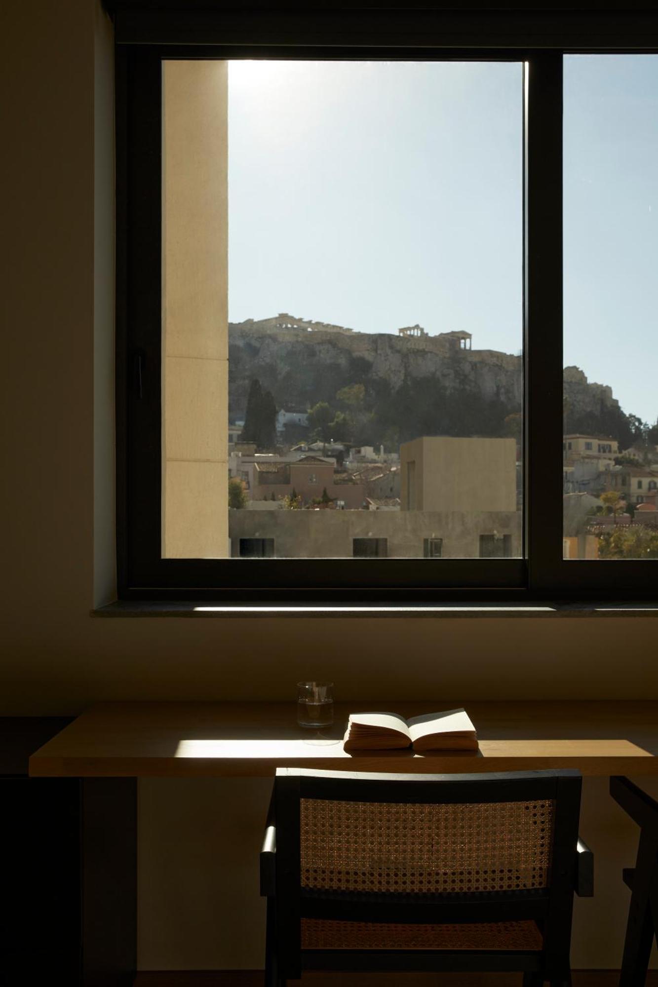 Athens Woo Suites Екстер'єр фото